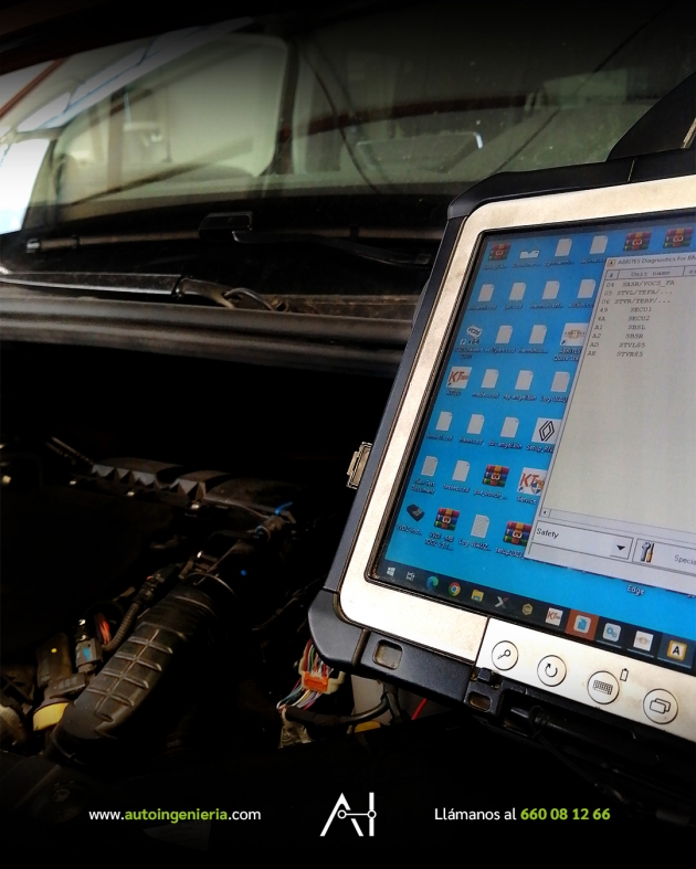 Reparación de instalación eléctrica y calibración ADAS en Peugeot Rifter